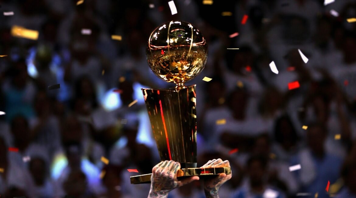 1749002832 060114 NBA larry obrien championship trophy LN PI