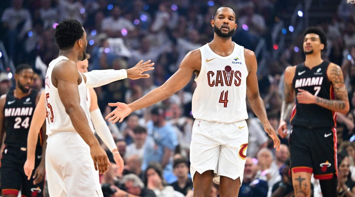 GettyImages 2211688101 scaled