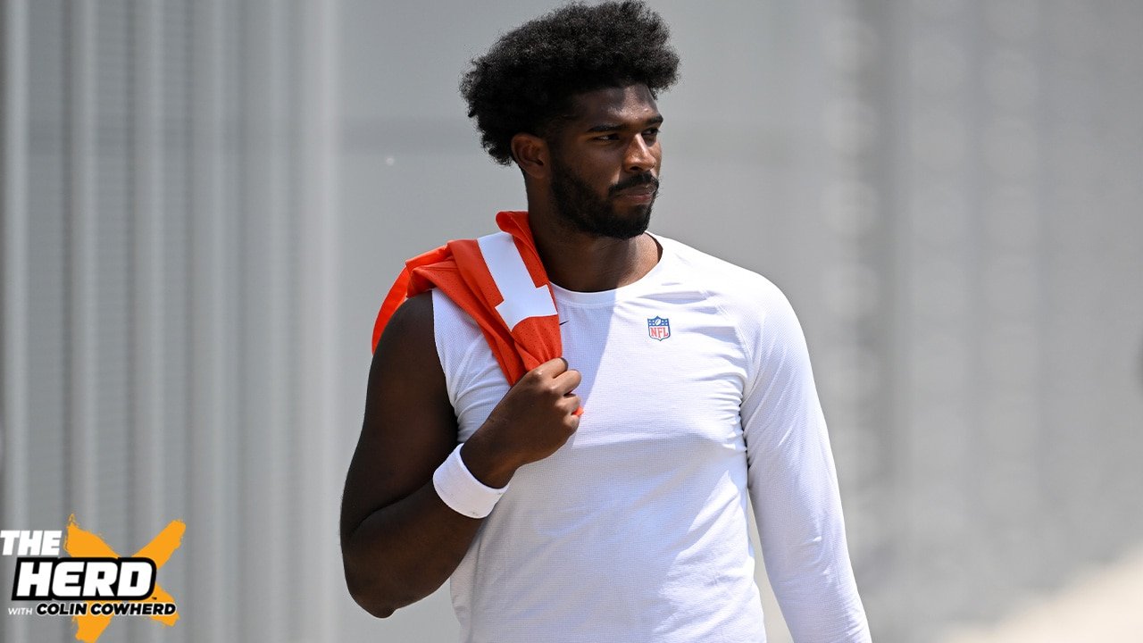 Shedeur Sanders shines early but still no first team reps —