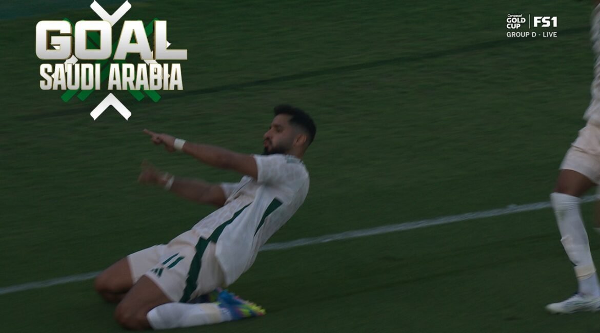 Saleh Al-Shehri scores PK in 21' to give Saudi Arabia a 1-0 lead over Haiti 2 i6jj67w35h1s0n86