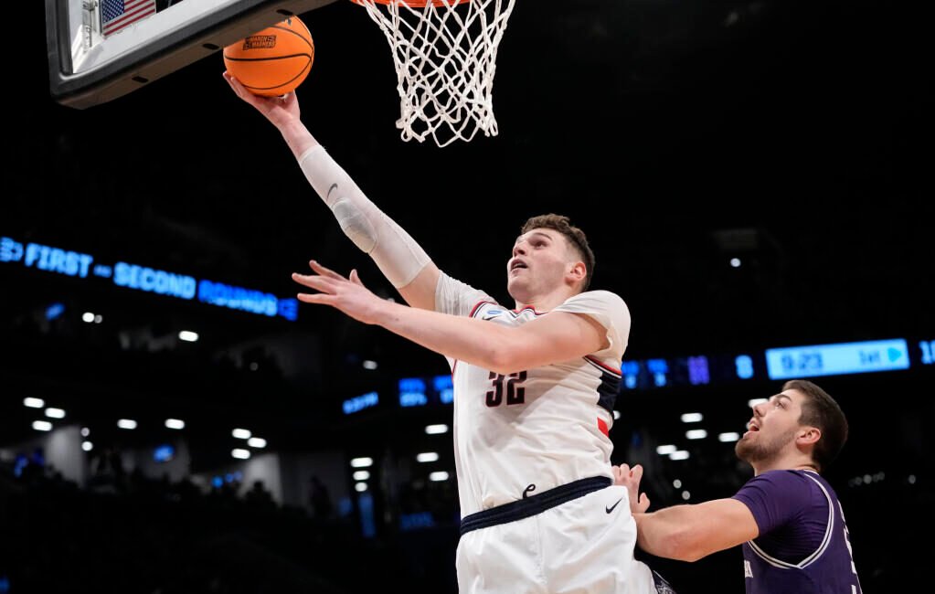 How Media and Technology Are Reshaping College Sports 1 imengine.prod .srp .navigacloud.com