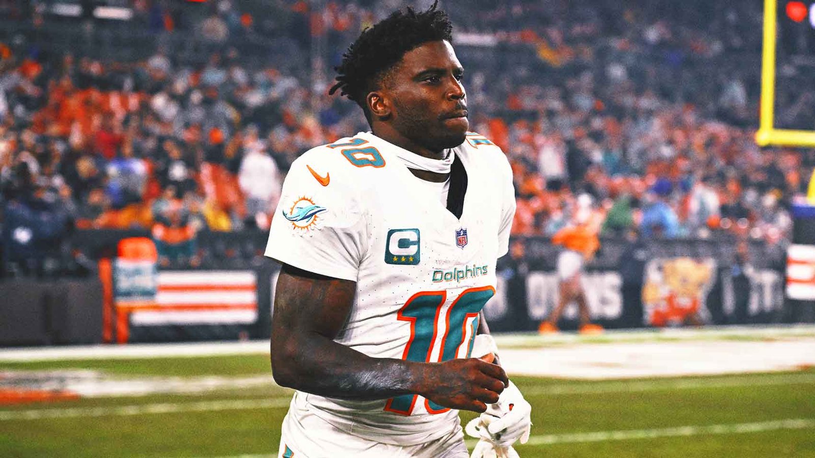 Dolphins Tyreek Hill Undecided on Retiring After Season Ending Knee Injury