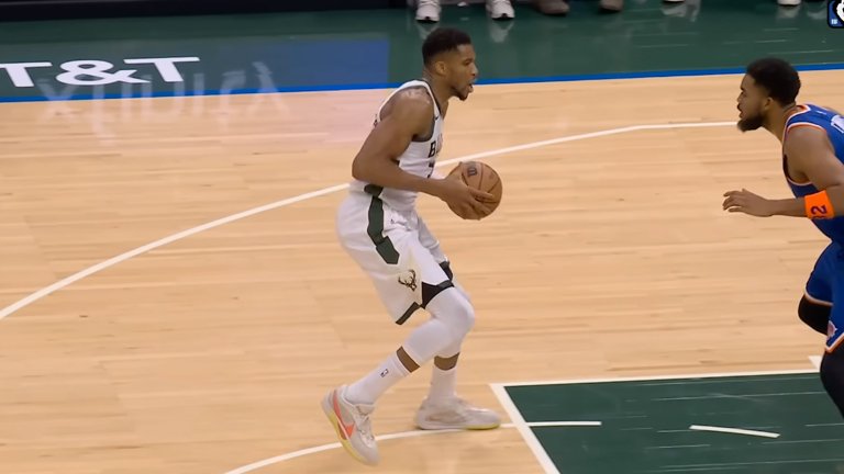 Giannis Antetokounmpo 2