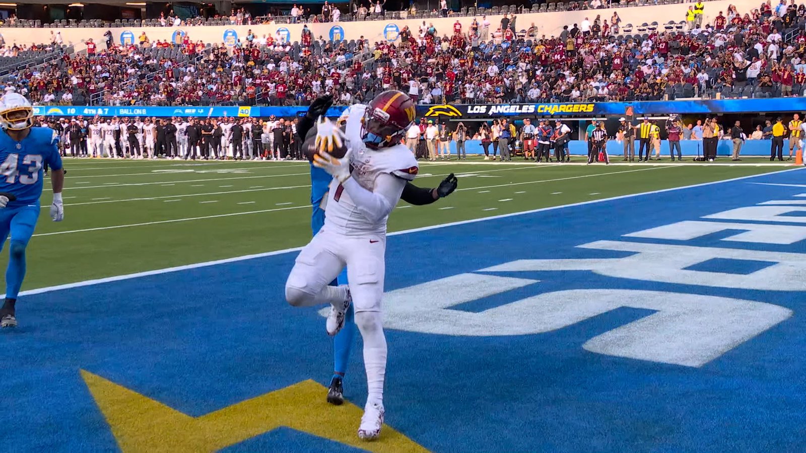 Jayden Daniels finds Deebo Samuel for 8 yard TD sealing Commanders039