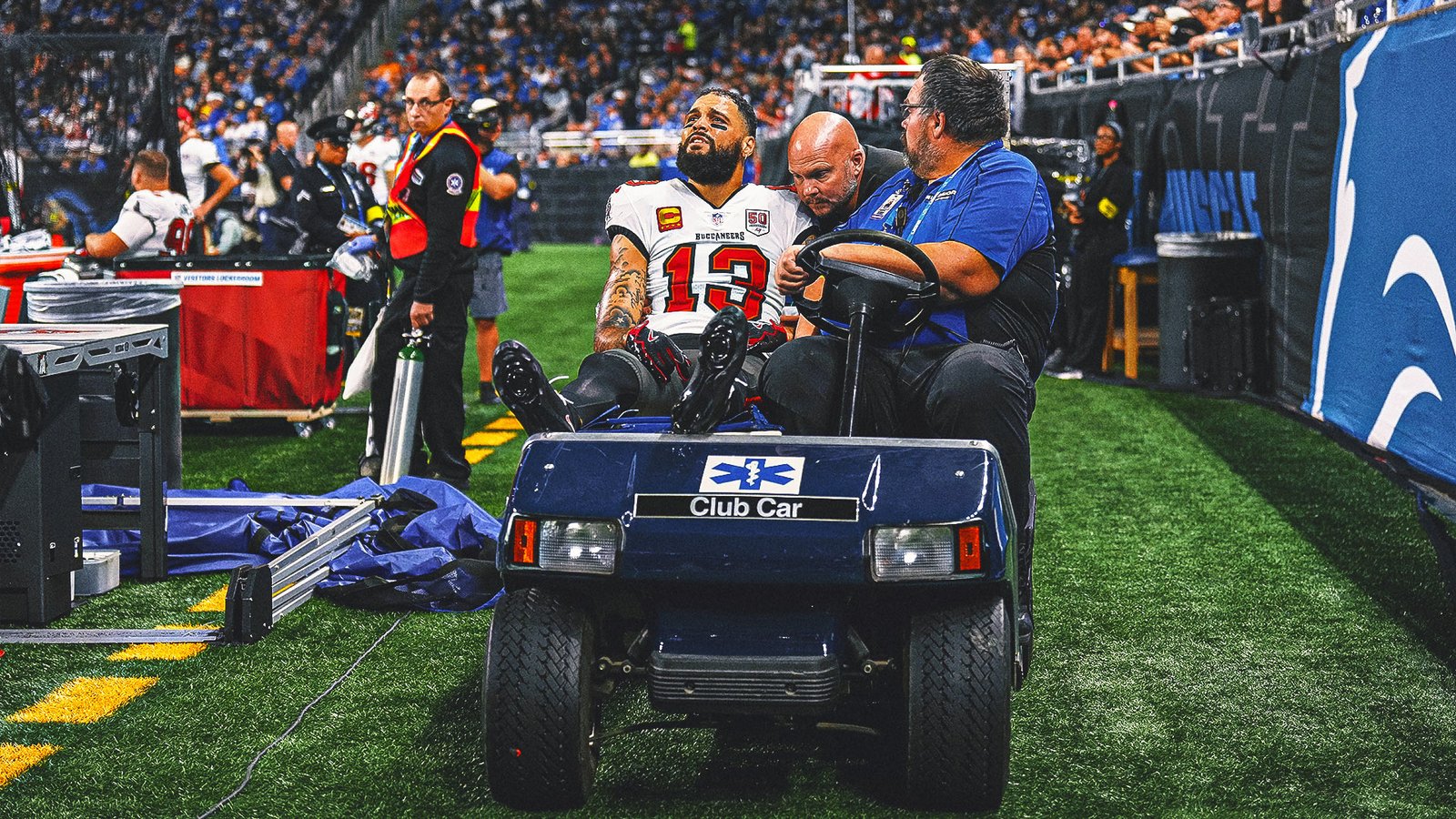 Mike Evans Suffers Broken Clavicle During Buccaneers Loss to Lions