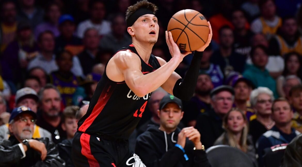 Tyler Herro 1 scaled