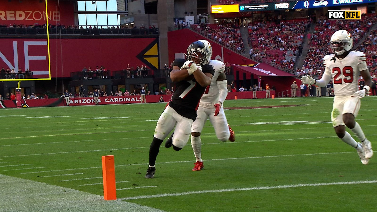 Kirk Cousins connects with Bijan Robinson for 13 yard TD trimming