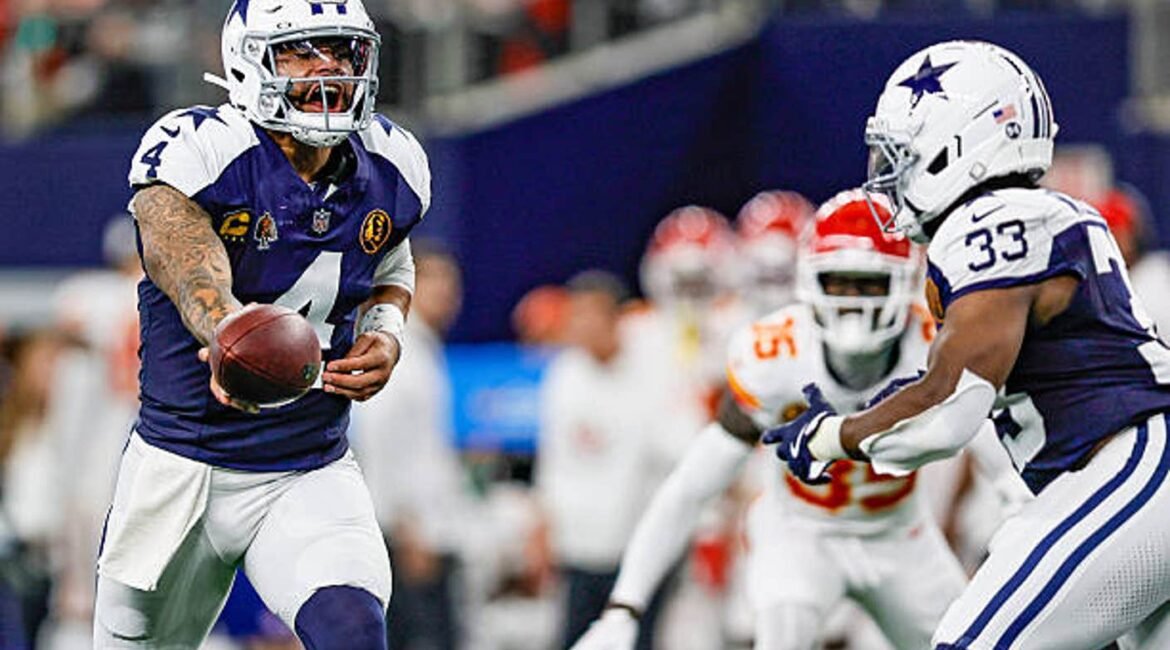 2025 Week 14 QB Fantasy Rankings: Sleepers, Streamers, Busts 2 arlington tx dallas cowboys quarterback dak prescott hands off the football to running back