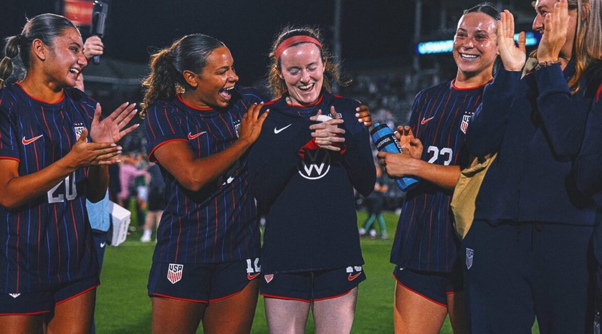 rose lavelle horizontal