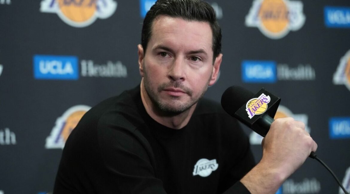 Lakers Fall Again, Redick: “Our Losses Make More Noise” 1 USATSI 27408597 scaled e1762680933751