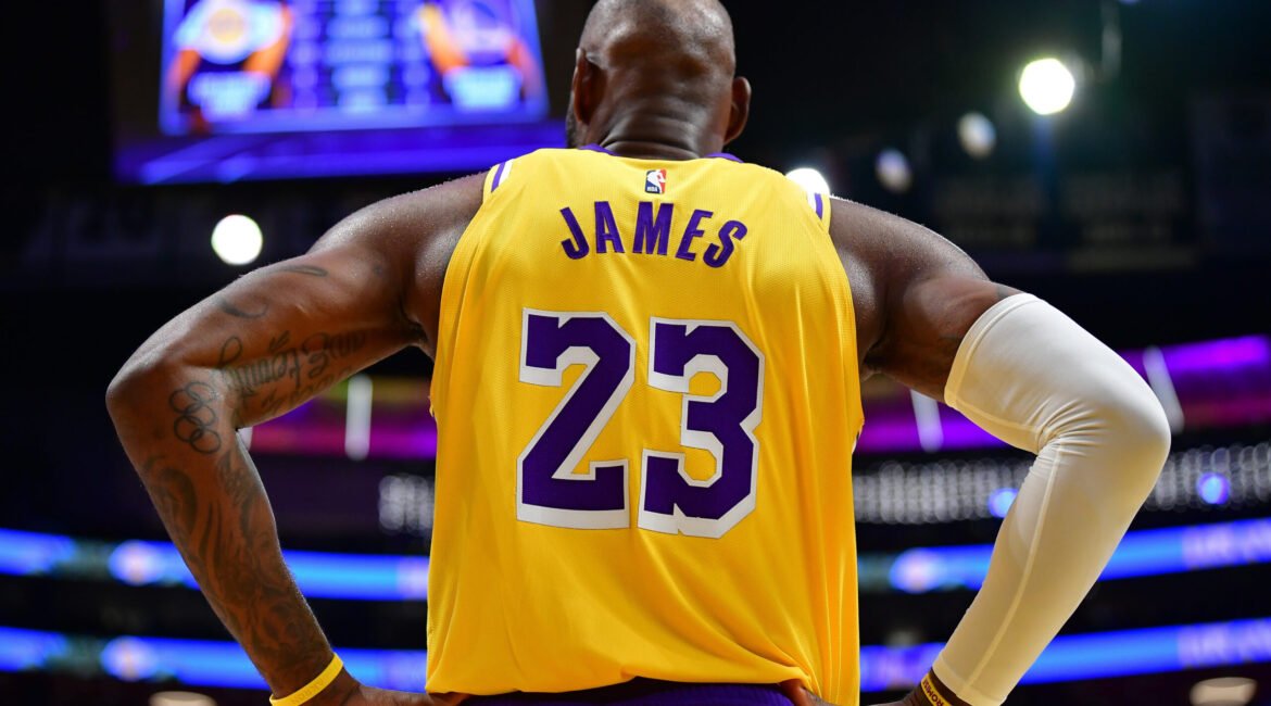 LeBron James Ruled Out of All-NBA Teams: The 65-Game Rule Sparks Debate 1 USATSI 28184576 scaled