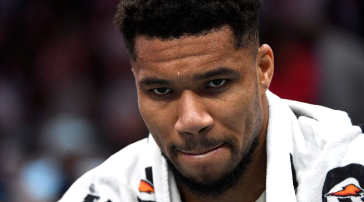 “Extension or trade”: Giannis’ crucial summer with the Bucks 1 USATSI 27901857 scaled