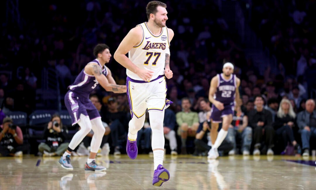 Doncic and the Circus 3-Point Shot: “I Watched AND1 Mixtapes” 1 USATSI 28378605 e1772441598979