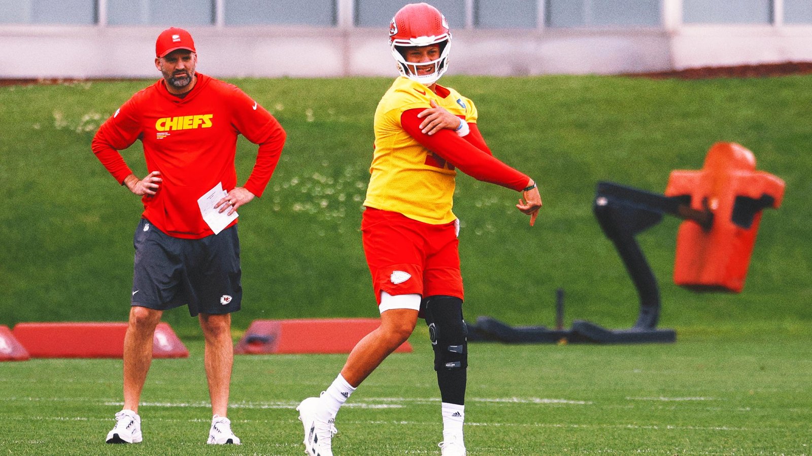 Patrick Mahomes Participates in Chiefs Voluntary Workouts, Targets Week 1 Return 3 Patrick Mahomes Participates in Chiefs Voluntary Workouts Targets Week 1