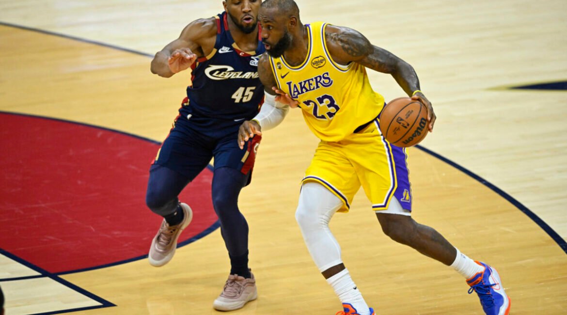 LeBron James to the Cavs? Mitchell won’t commit: “That’s up to the front office” 1 USATSI 28108158 scaled e1779790052828