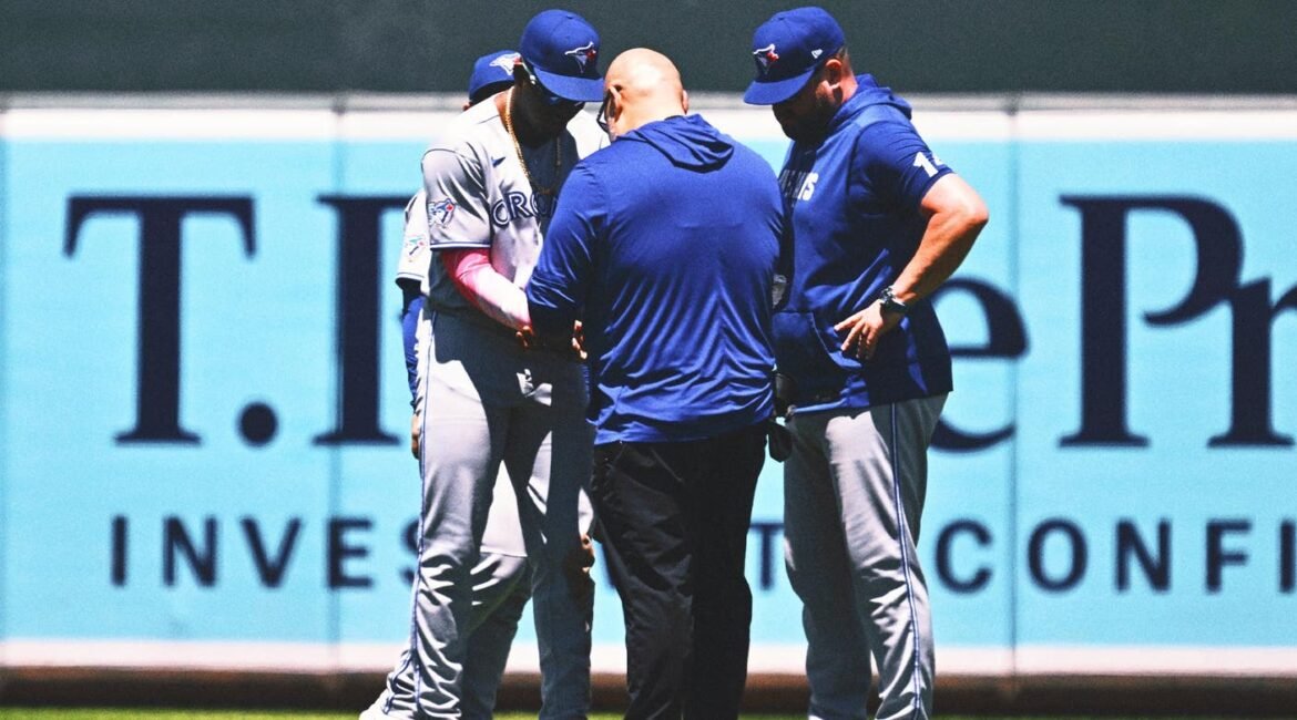 Blue Jays' OF Jesús Sánchez Suffers Right Wrist Bruise From Fan-Thrown Ball 2 3dffd6e6 sanchezfront