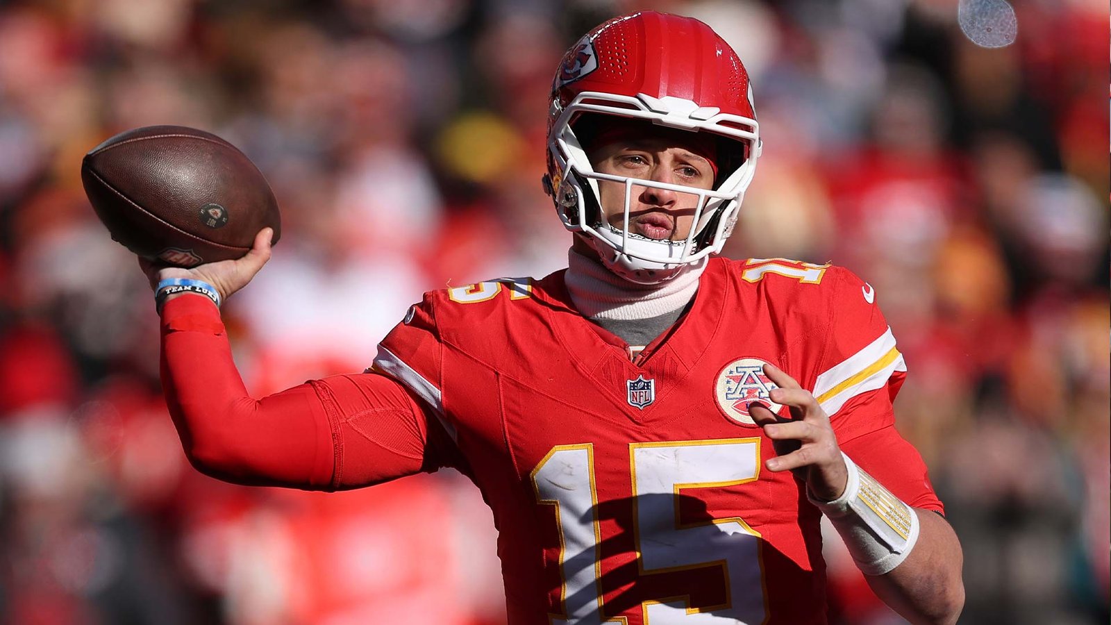 Chiefs Star Patrick Mahomes Signs Extension Reportedly Worth Over $500M 3 Chiefs Star Patrick Mahomes Signs Extension Reportedly Worth Over 500M