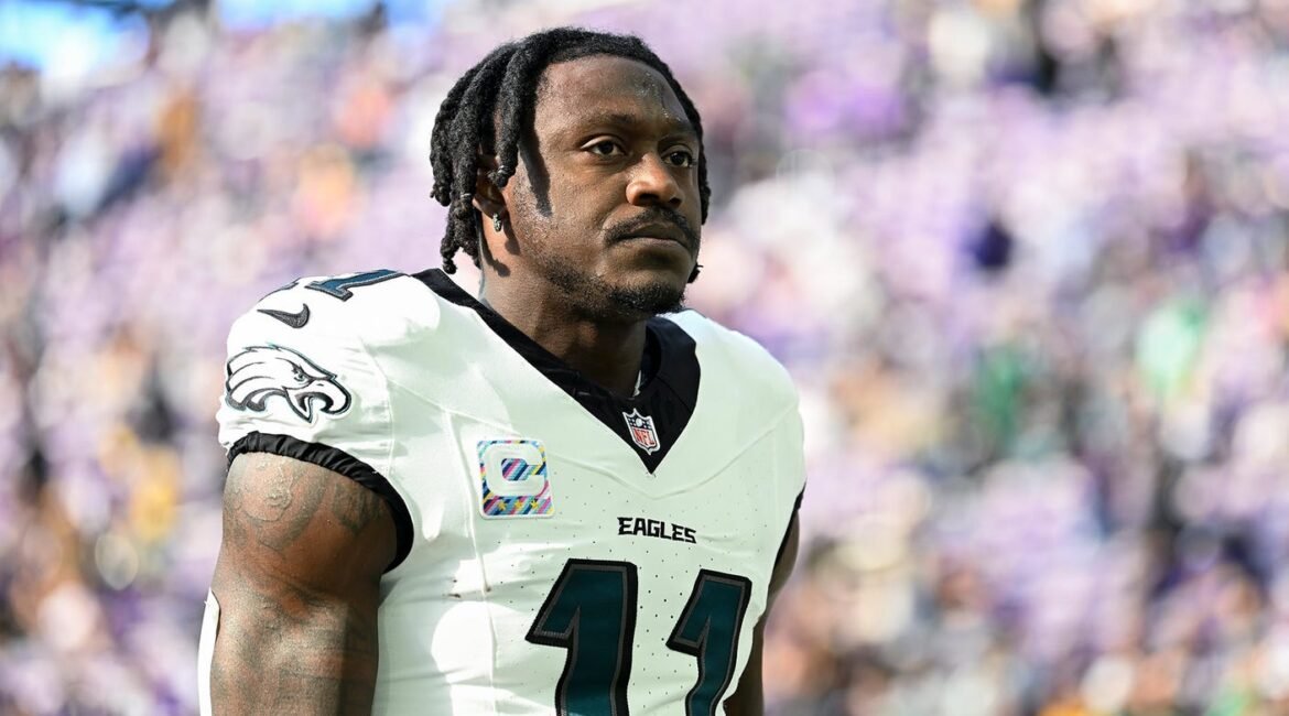 A.J. Brown Earns High Praise From Patriots: ‘Closest Thing I’ve Seen Is Gronk’ 2 aj brown 1