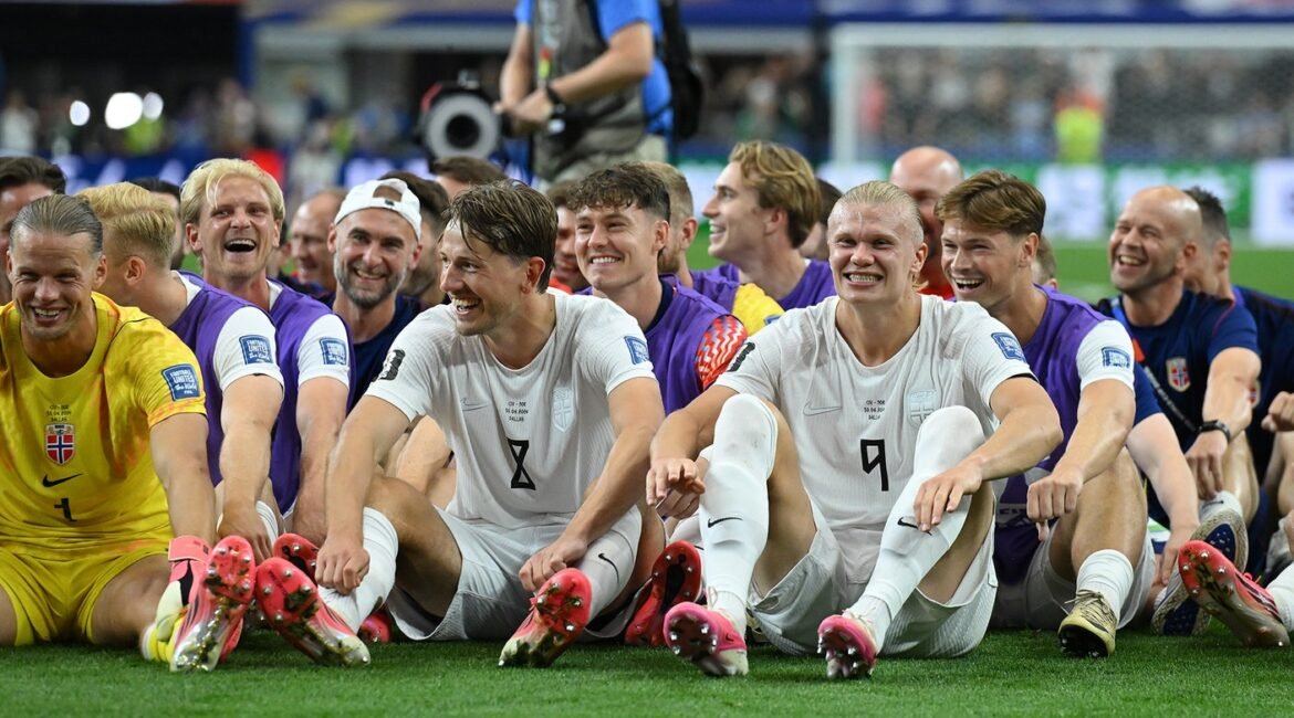 What Is The 'Viking Row' And Why Is Norway Doing It At The World Cup? 2 ca717b7d norway1