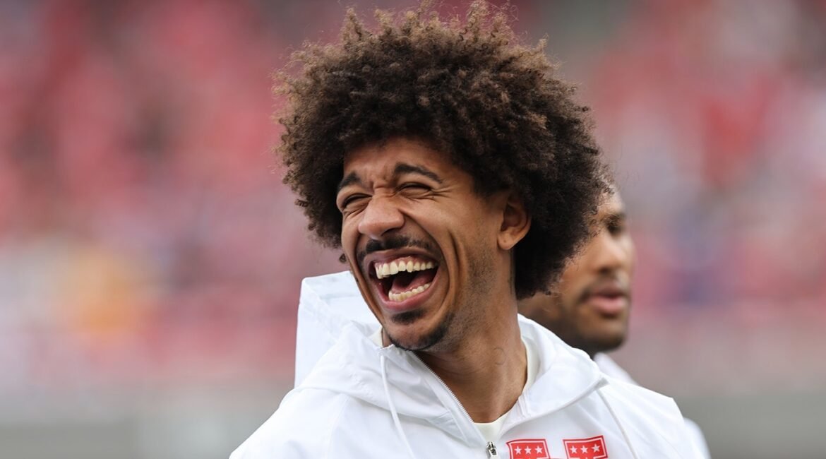 How USA's Stars Are Helping International Fans Enjoy 'Every Pocket Of America' 2 richards1 1