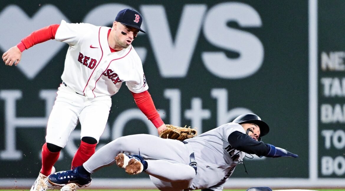 Red Sox And Yankees Postponed Due To Rain, Double-header Set For Aug. 29 2 yankees