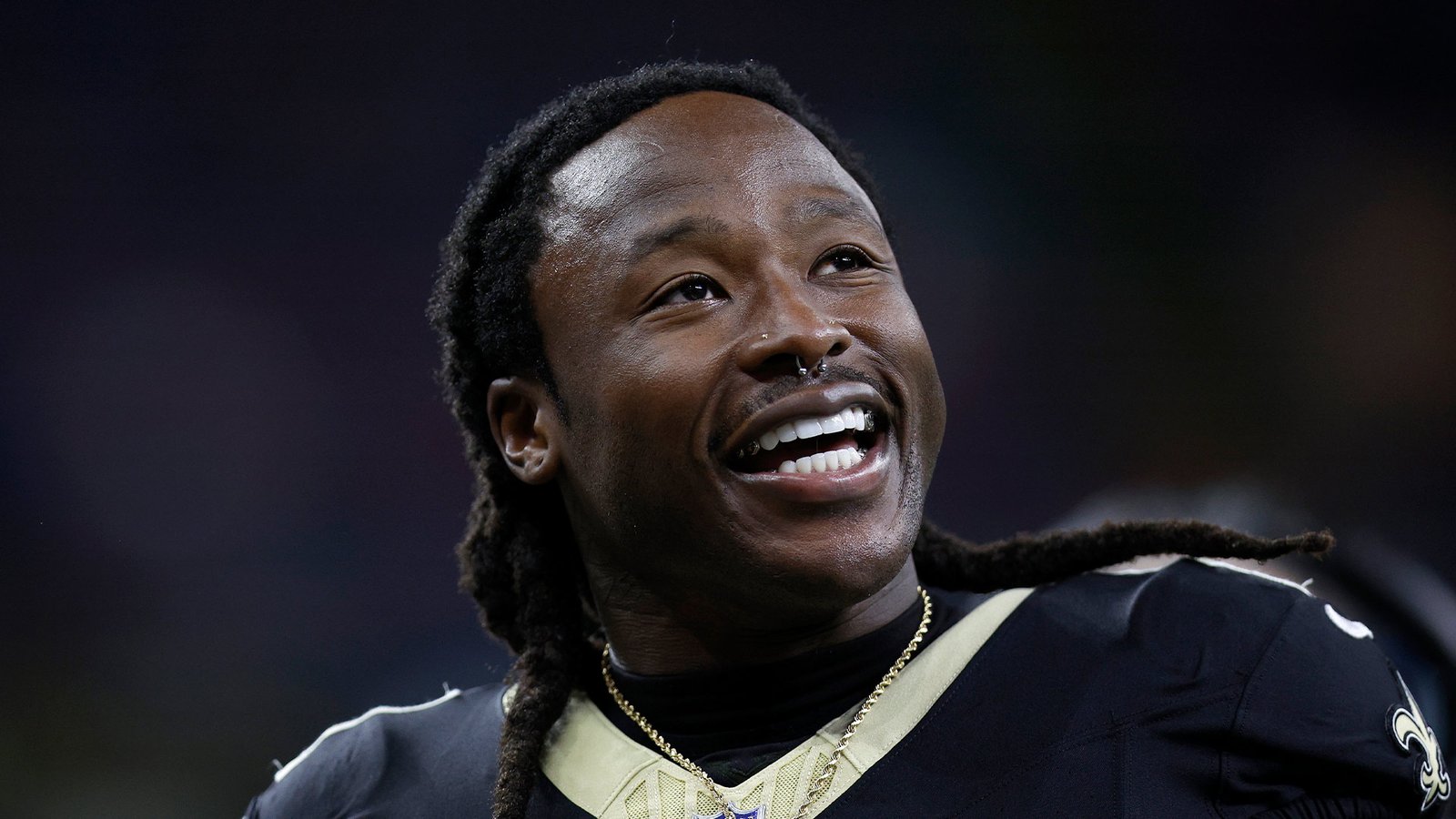 Alvin Kamara Staying In New Orleans, Reportedly Agreeing To Restructured Deal 3 Alvin Kamara Staying In New Orleans Reportedly Agreeing To Restructured