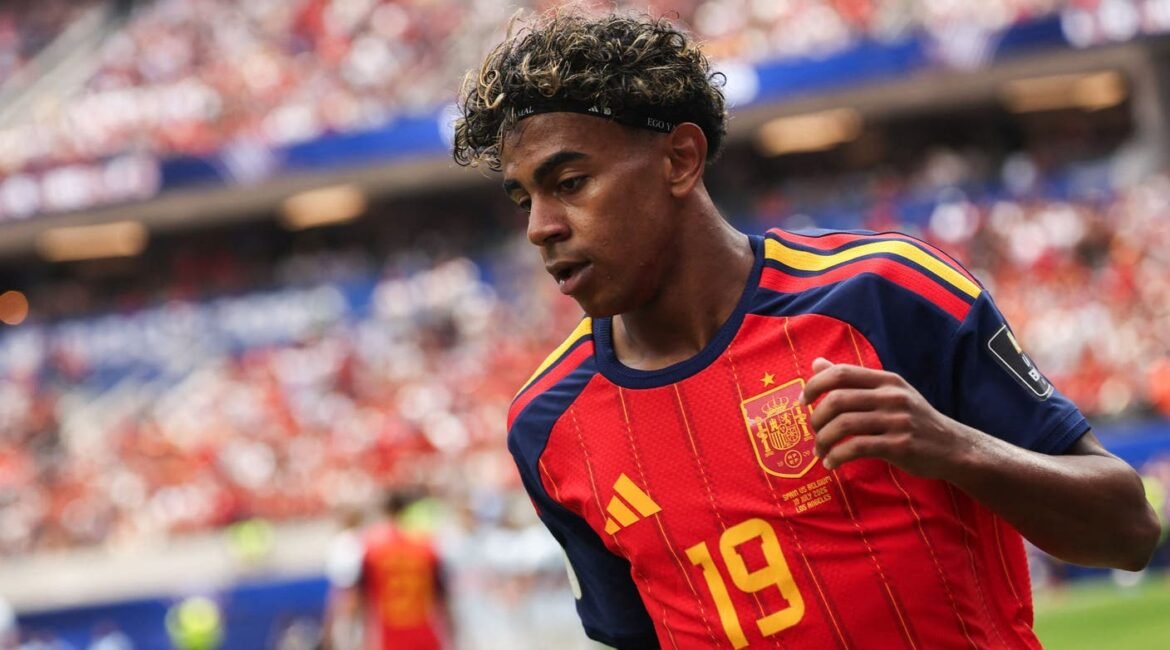 Rodri Tells Lamine Yamal, Who's Battling World Cup 'Anxiety,' To 'Calm Down' 2 GettyImages 2284922456 scaled