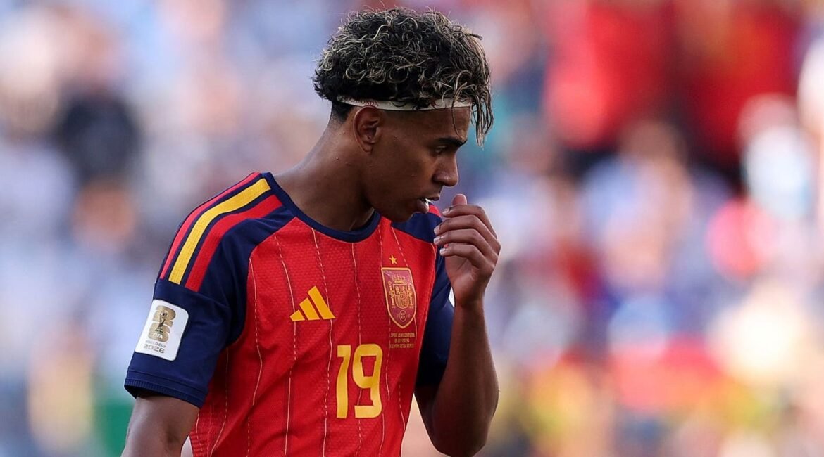 Robert Lewandowski Explains Why Lamine Yamal Did Not Perform His Best With Spain 2 GettyImages 2286971496