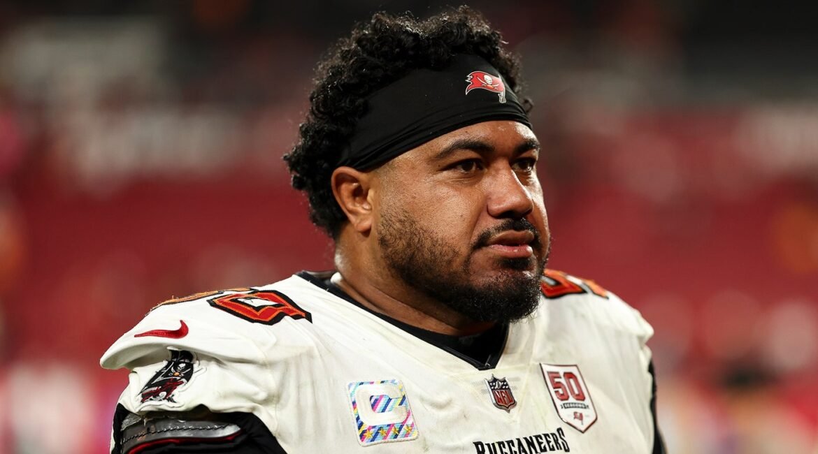 Buccaneers DT Vita Vea Requests Trade Following Stalled Extension Talks 2 bucs1