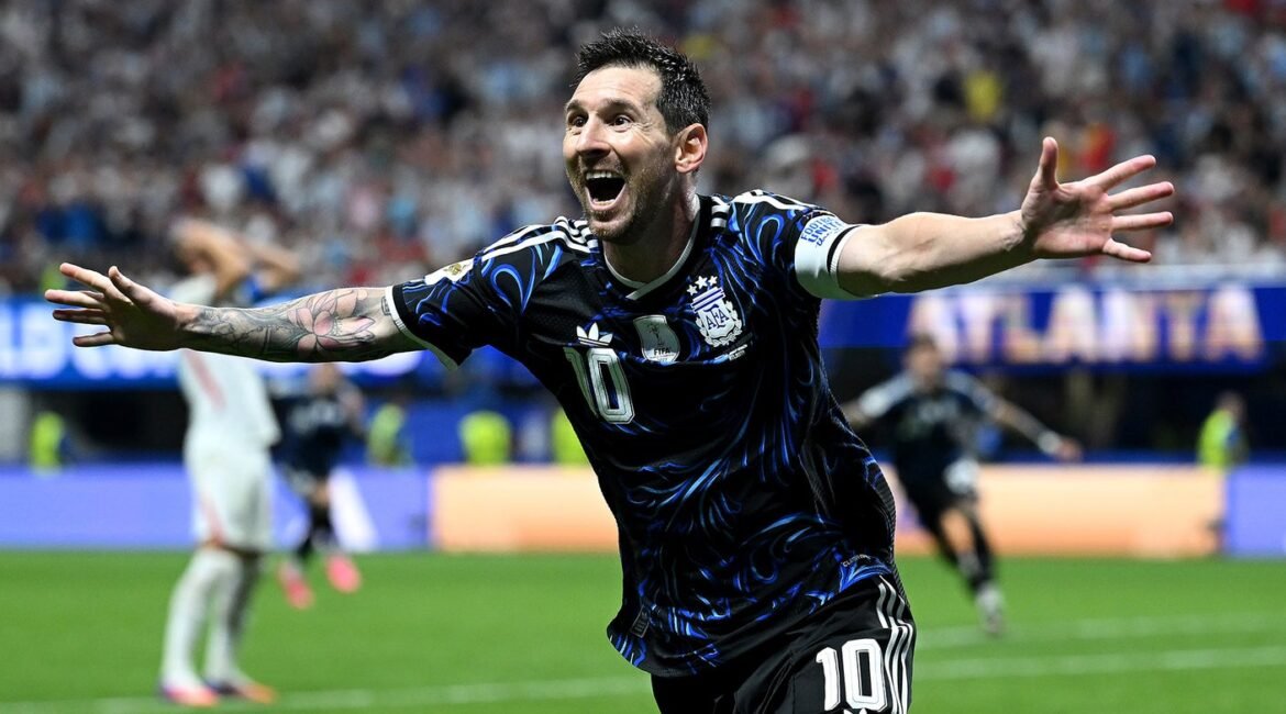 Lionel Messi Delivers 2 Clutch Assists To Lead Argentina To Back-To-Back World Cup Finals 4 fc53047b messi1