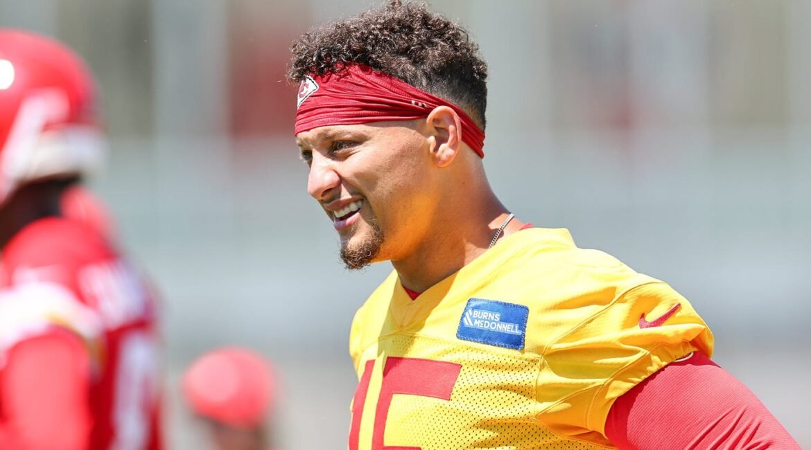 patrick mahomes horiz 1