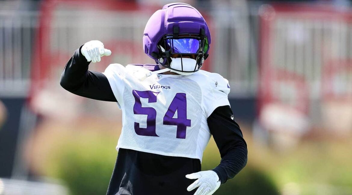 Vikings Safety Jamal Adams Reportedly Suffers Season-Ending Knee Injury 2 adams1