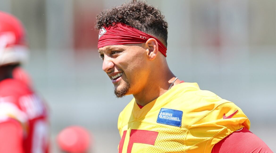 mahomes comeback player horizontal odds