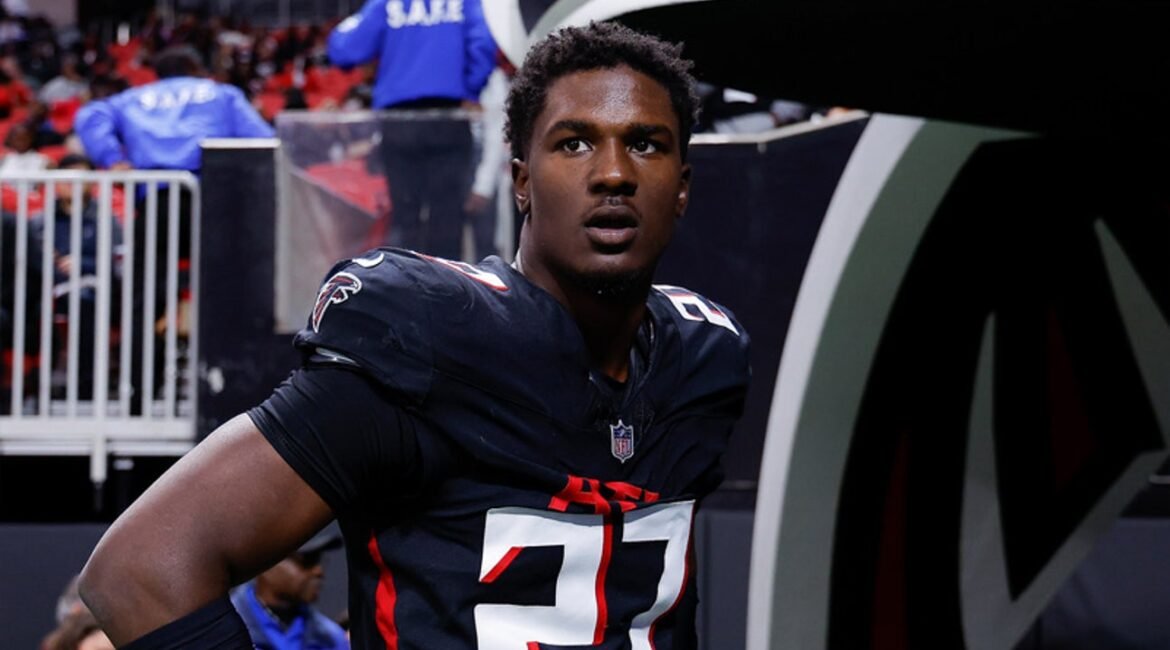 Falcons DE James Pearce Jr. Suspended 8 Games For Breaking NFL Conduct Policy 2 pearce1