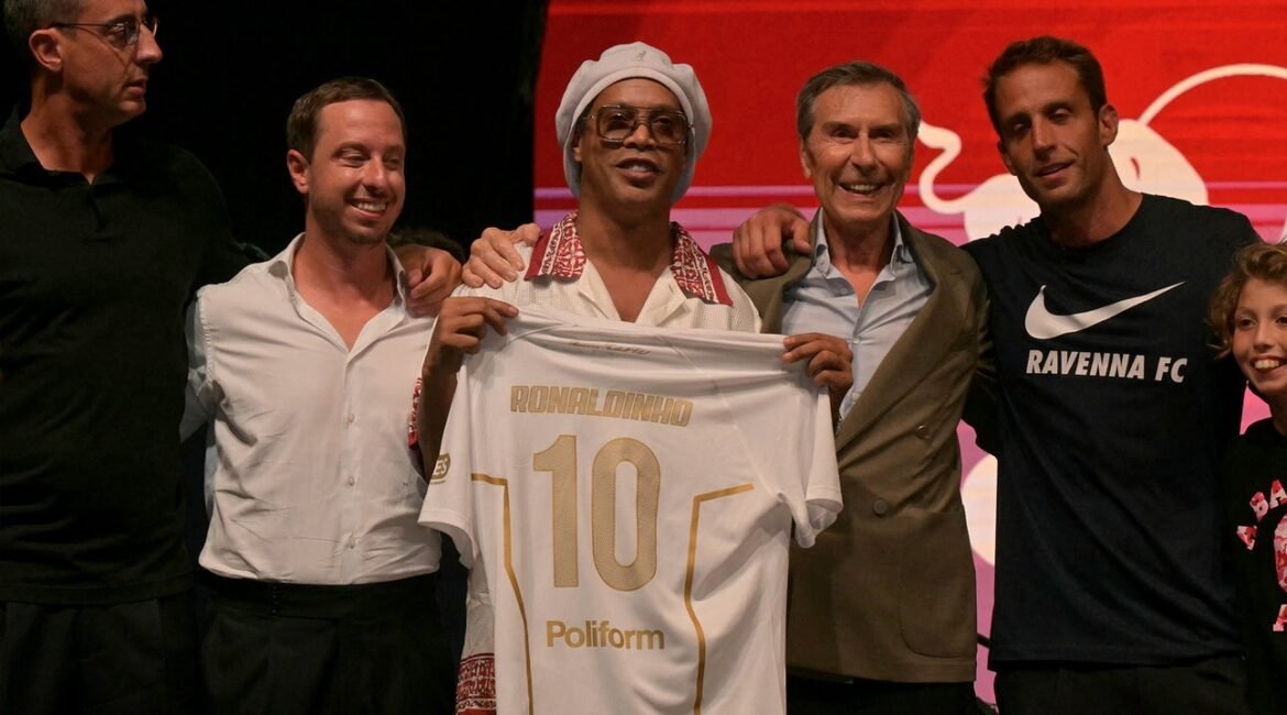 Ronaldinho Returns: Third-Tier Italian Club Celebrates Signing Of 46-Year-Old Legend 1 ronaldinho1