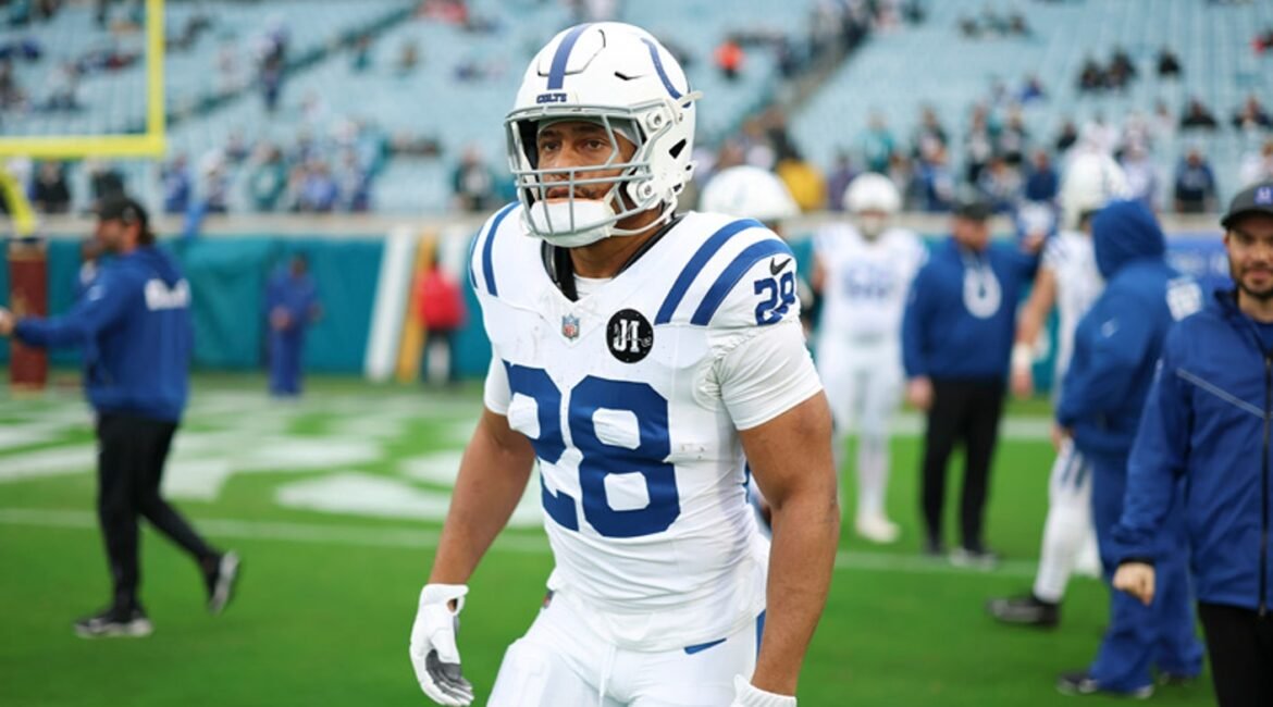 Colts Reportedly Make Jonathan Taylor 2nd-Highest Paid NFL Running Back 2 taylor1