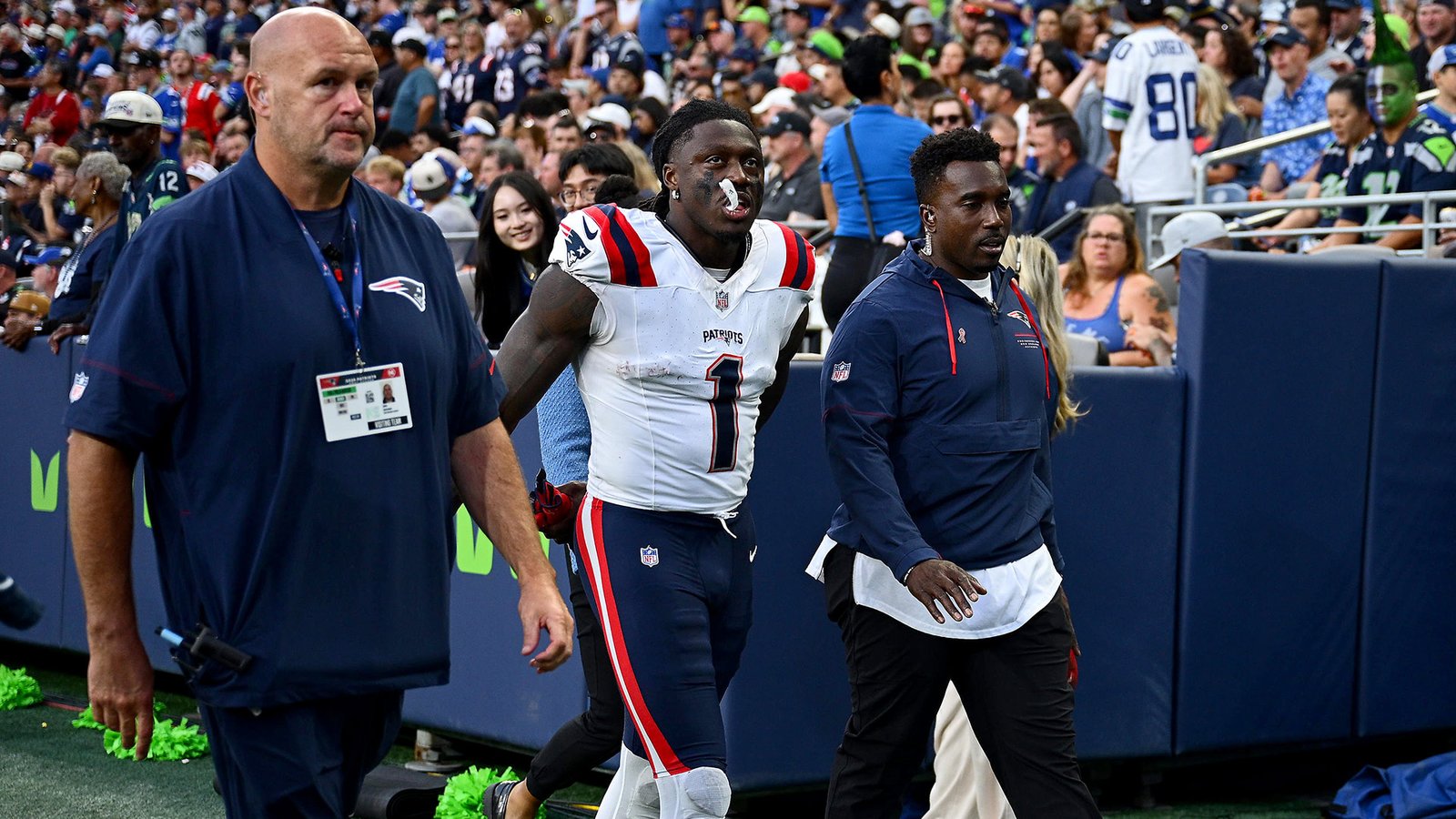Patriots WR AJ Brown Reportedly Set To Miss At Least