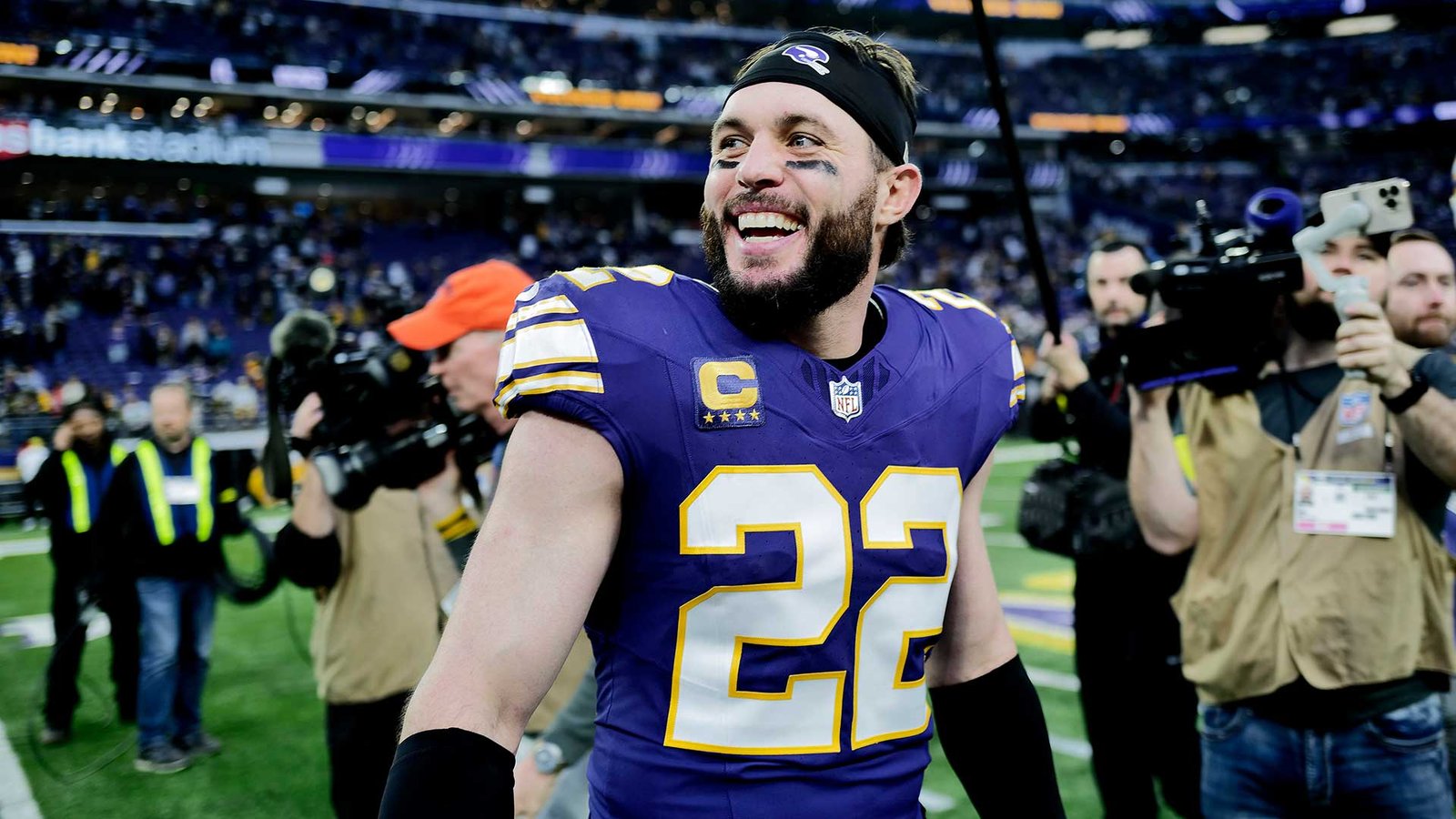 'The Hitman' Returns: Harrison Smith Agrees To Return For 15th Season In Minnesota 3 The Hitman Returns Harrison Smith Agrees To Return For 15th