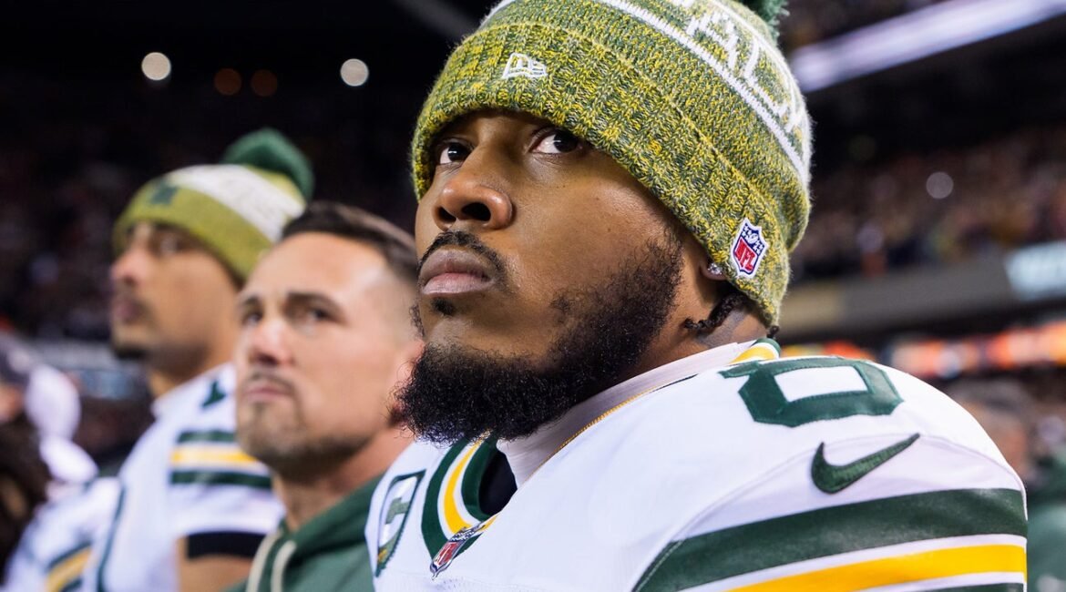 Packers RB Josh Jacobs To Be Removed From Commissioner Exempt List, Eligible for Week 7 2 josh jacobs