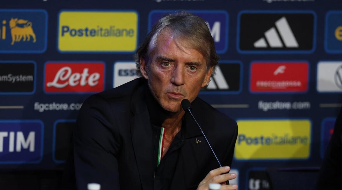 Mancini Brushes Off Man City Financial Scandal: ‘Not a Problem That Concerns Me’ 2 mancini 2